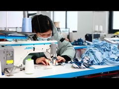 Workshop-Produktionsvideo für individuelle Puppen